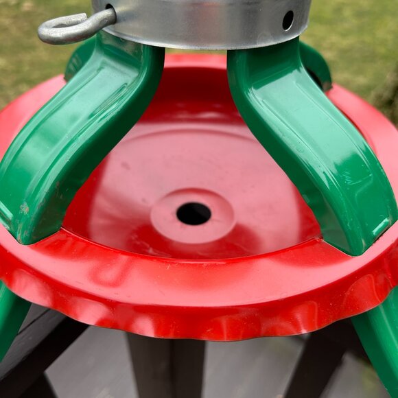 Metal Christmas Tree Stand - Picture 4 of 9